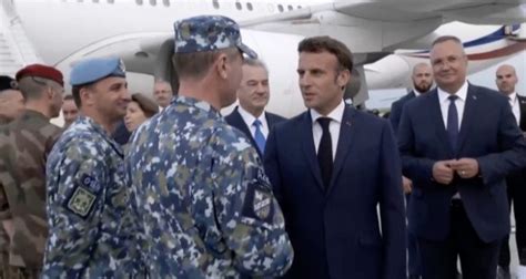 Președintele francez Emmanuel Macron a ajuns în România la Baza 57