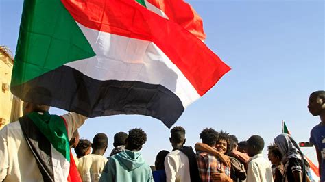 أزمة السودان تدخل يومها العاشر الاتصالات مقطوعة والسكان يبلغون عن