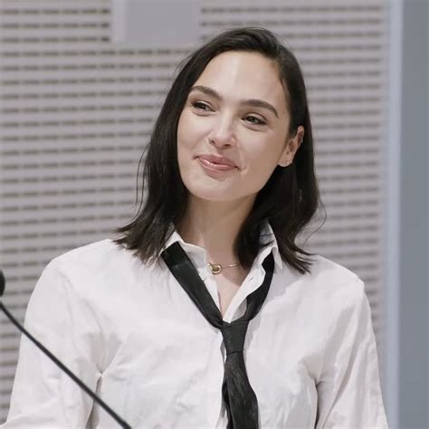 Gal Gadot Brasil Fansite on Twitter COMO É LINDA Gal Gadot no