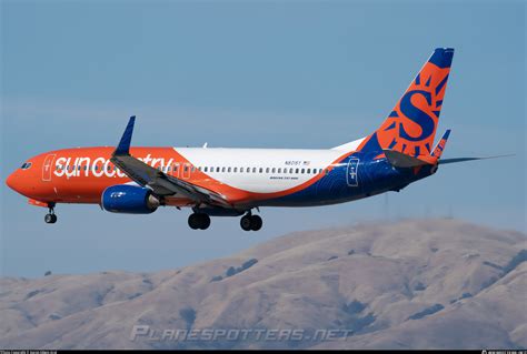 N801SY Sun Country Airlines Boeing 737 8Q8 WL Photo By Aaron Edwin