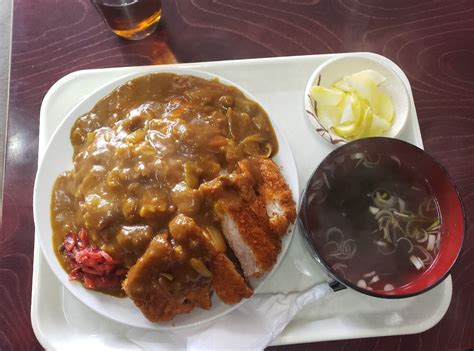 【画像】田舎の定食屋のおばちゃん「はいよカツカレーね！」→→→ あらまめ2chあらまめ2ch