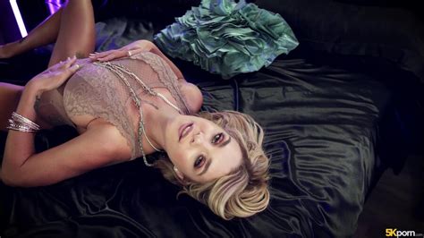 Bitch Blonde Shares All Of Herself With A L XXX Dessert Picture