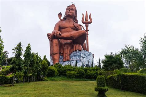 top  biggest statues   world bbc science focus magazine