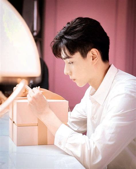 胡一天 On Instagram “ 胡一天 Huyitian 胡一天啊 호일천 Hồnhấtthiên 胡一天江