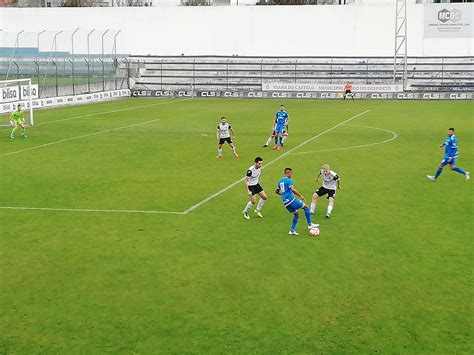 SC Vianense Vence Brito SC E Isola Se No Terceiro Lugar Do Campeonato