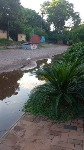 Vecinos De Las Lomas Denuncian P Rdida De Agua De La Essap Desde Hace