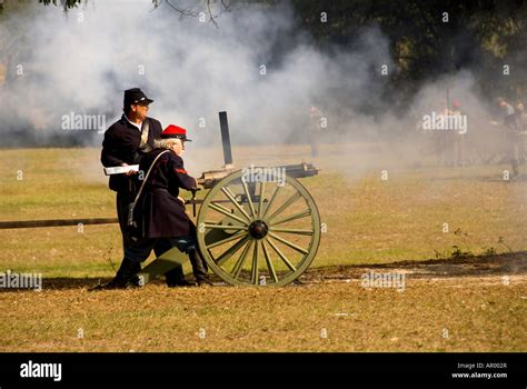 Firing a gatling gun at Civil War Re enactment Stock Photo - Alamy