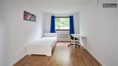 Zimmer Zu Vermieten In Wohnung Mit Schlafzimmern In D Sseldorf Ref