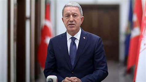 Hulusi Akar Kuvvet komutanlarının Covid 19 testleri pozitif çıktı