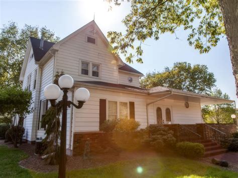 Maas Hurley Funeral Home - Manito | Hurley Funeral Home - Havana, IL