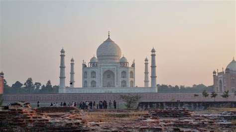 From Delhi Taj Mahal Agra Fort Guided Tour