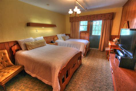 STANDARD ROOMS - The Historic Gatlinburg Inn