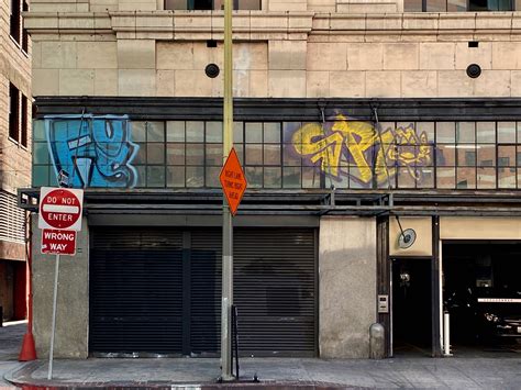 Street Photography La Partial Graffiti On Building Windows 2021