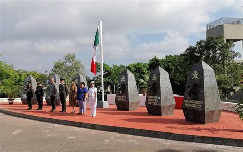 Inauguran Hemiciclo Por Festejo Del Bicentenario Del Heroico Colegio