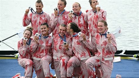 Canadian women's 8 rowing team holds off Great Britain to capture Olympic silver | CBC Sports