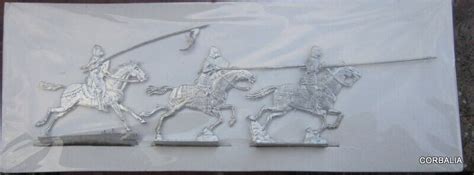 Plats D Etain Zinnfiguren Flat Tin Figure Figurines Chevaliers