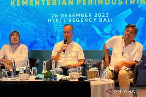 Kemenperin Targetkan Pertumbuhan Industri Pengolahan Persen