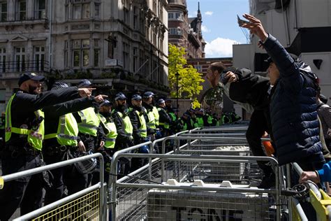 Boris Johnson Slams Far Right Protests In London As ‘racist Thuggery