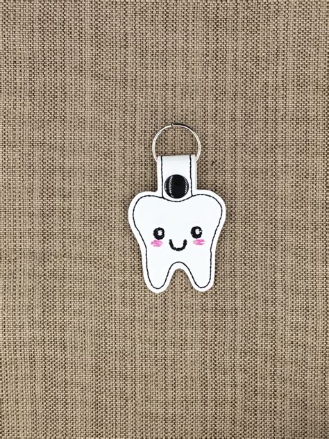 Tooth Keychain Dental Assistant Keychain Dentist Keychain Etsy Uk