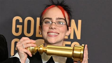 Billie Eilish ganó un Globo de Oro por la canción de la película de