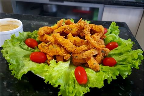 Tirinhas de frango empanado crocantes Receita fácil e deliciosa