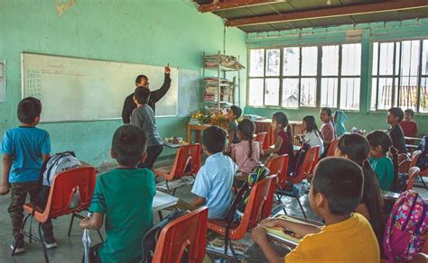 Aulas Prestadas Sin Maestros Sobreviven Preescolares Indigenas Oaxaca