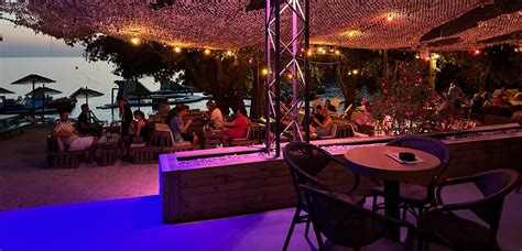 Beach And Lounge Bar Saccorgiana Beach Zeppelin Pula