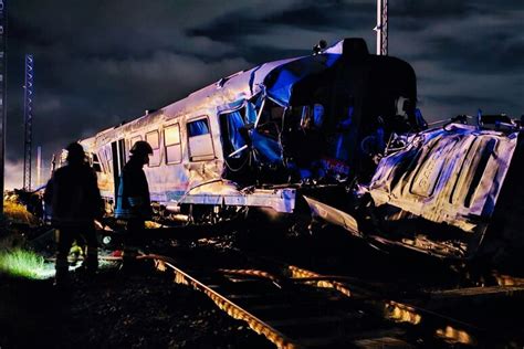 Tragedia Ferroviaria A Corigliano Rossano Il Enne Sarebbe Sceso Dal