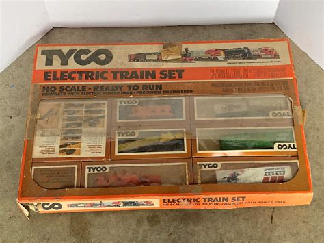 Lot 158 Vintage Tyco Electric Train Set HO Scale In Box