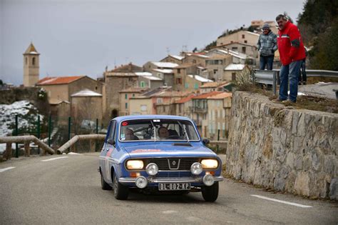 17 Awesome Photos Of The Snow Filled Rallye Monte Carlo Historique