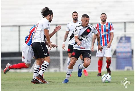 Solada Do Zagueiro Do Vasco Rende Cinco Pontos Ao Goleiro Douglas Veja