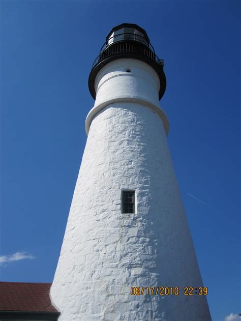 Maine Lighthouse | Maine lighthouses, Lighthouse, Amazing photography