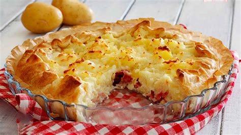 Tarte Sal E Aux Pommes De Terre Et Au Salami Savoureuse