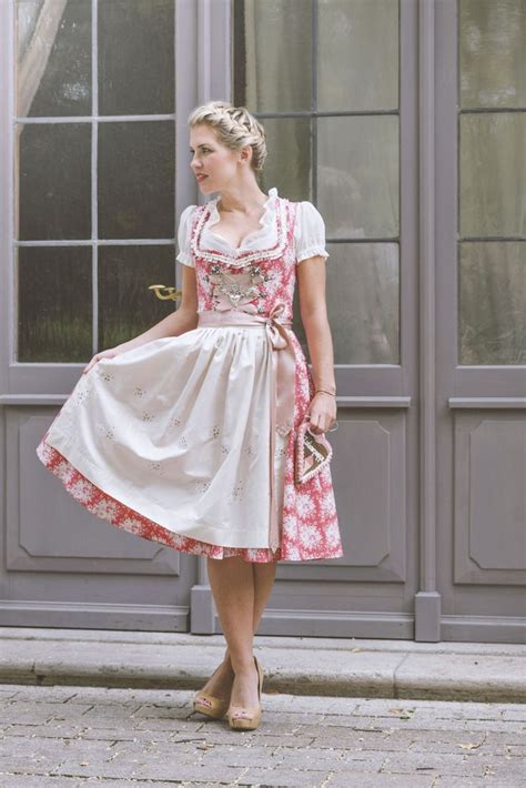 Ein Dirndl nicht nur für die Wiesn Drindl Dress, Corset Dress, Dirndl ...