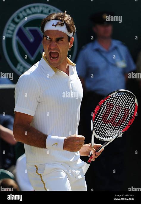 Roger Federer Ganando En Wimbledon Fotografías E Imágenes De Alta