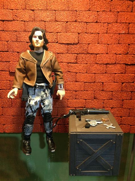 CobraShadowJoes: NECA Toys Escape from New York - Snake Plissken Review