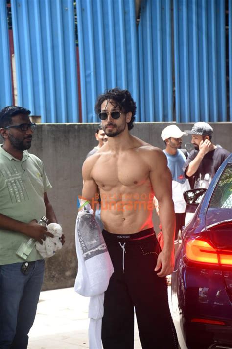 Photos Tiger Shroff Snapped Shirtless 6 Tiger Shroff Images