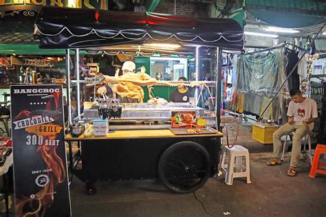 Khao San Road: Visiting the Famous Street in Bangkok | The Bear Travel