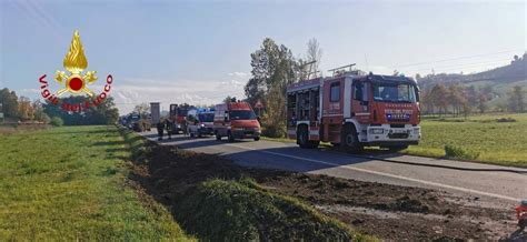 Incidente Stradale Ad Asti Camion Carico Di Sabbia Si Ribalta ATNews It