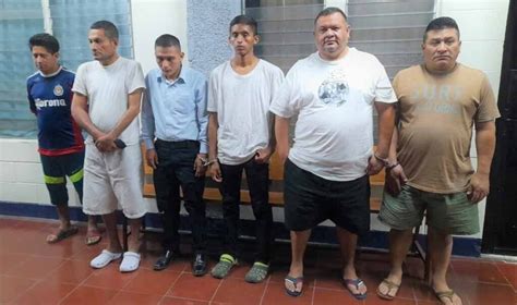 El Salvador Capturan A 16 Delincuentes Relacionados A Diferentes