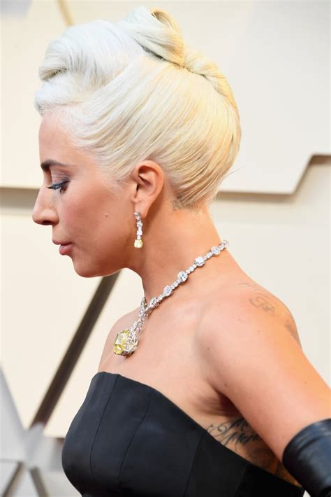 Lady Gaga Wears 128-Carat Yellow Tiffany Diamond Necklace to 2019 ...