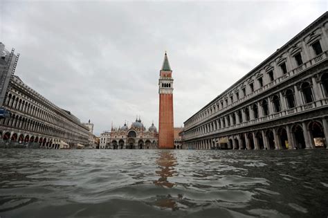 In photos: High tide floods Venice as dam system fails to activate | Daily Sabah