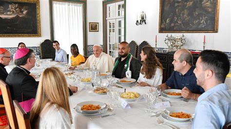 Giornata mondiale della Gioventù di Lisbona Bergoglio e il pranzo con