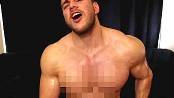 Very Horny Pecs N Cock XVIDEOS