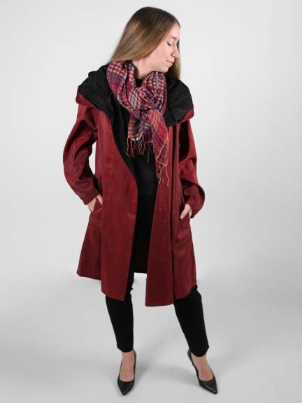 Mycra Pac Beet And Black Tea Donatella Hooded Reversible Raincoat