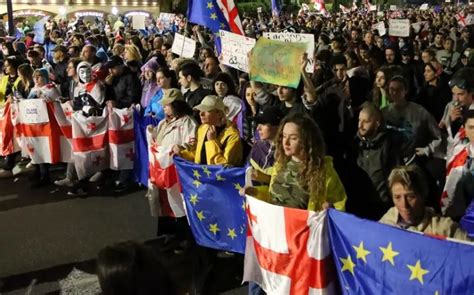 Protestat Analiza E DW A Po Rrezikon Gjeorgjia Statusin E Vendit