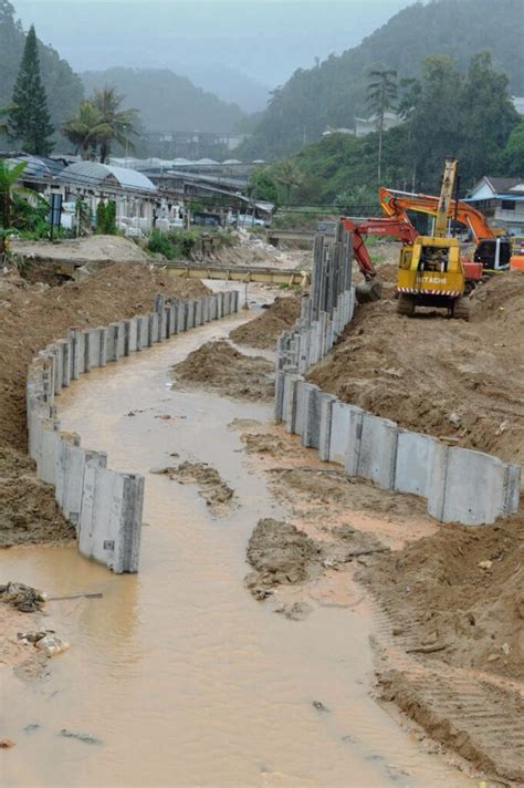 Malaysia Mesti Terima Dasar Tebatan Banjir