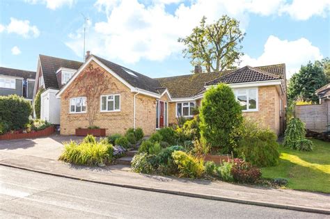 Tuffnells Way Harpenden 4 Bed Detached House £1 100 000