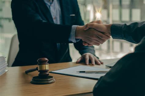 Five Compelling Reasons To Hire A Criminal Defense Attorney