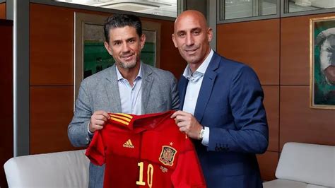 Irarragorri presume proyecto del Sporting a Luis Rubiales TUDN Fútbol